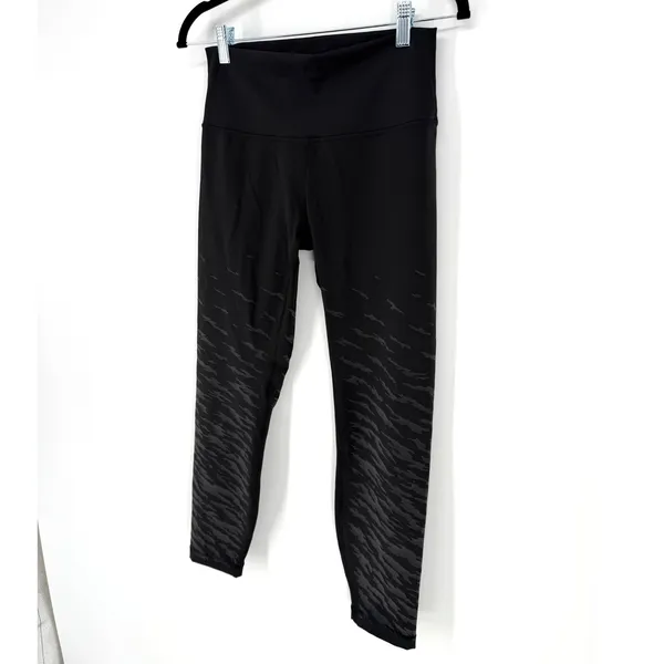 Lululemon Lunar New Year Wunder Under High-Rise Tight 25" Black Size 8 - Image 6