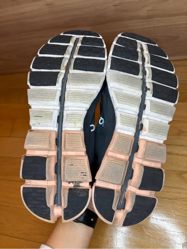 On Running Cloudflow Women's Sneakers - Image 6