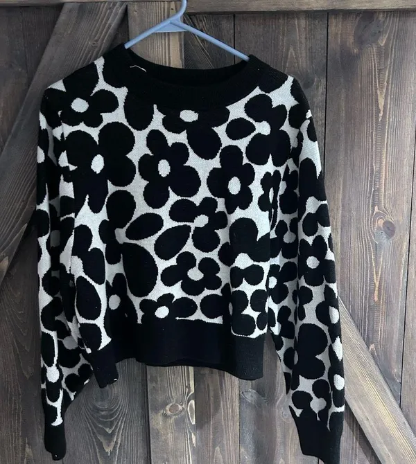 floral sweater Size L - Image 2