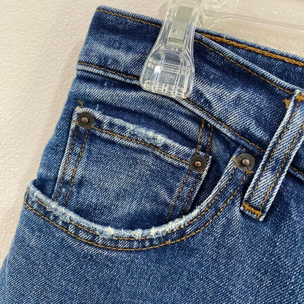 Abercrombie & Fitch | High Rise Mom Jean Raw Hem Ankle Length Size‎ 4 Long - Image 5
