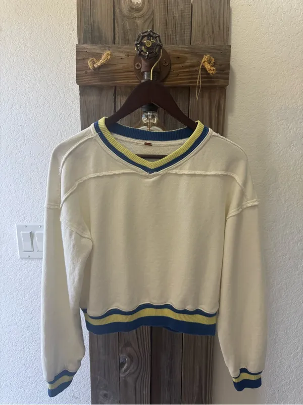 Free People Rio Sweatshirt - Image 13