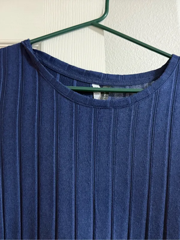 Women Navy blue pleated dress with short sleeves #pleated #dress - Image 3