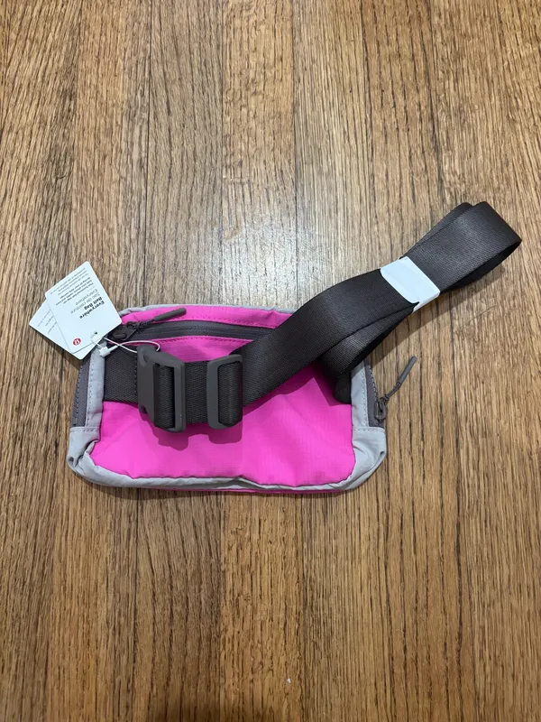 Sonic Pink Lululemon Everywhere Belt Bag - Image 2