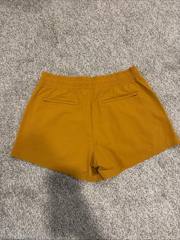 Athleta textured Brooklyn shorts-10, like new - Image 3