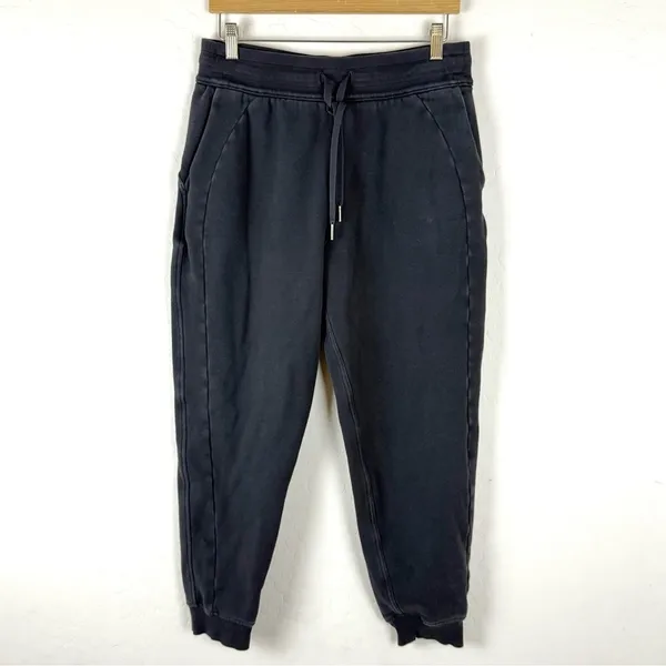Lululemon Scuba High-Rise Jogger in Black - Image 2
