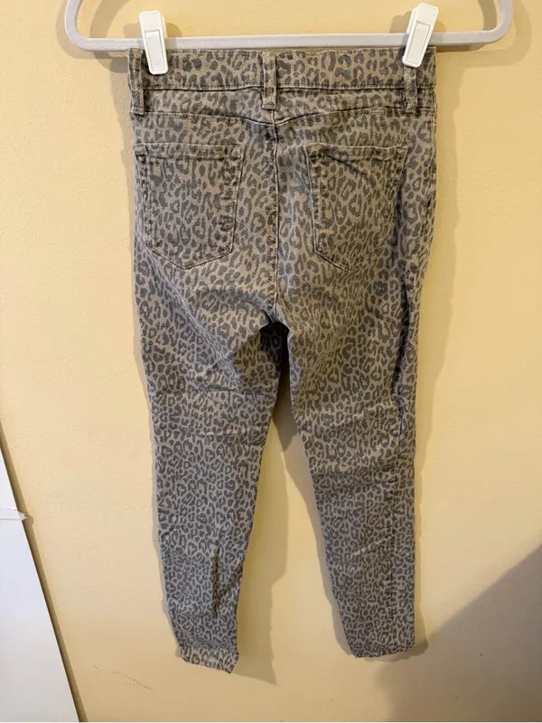 PacSun Women's High Rise Leopard Skinny Jeans - Image 4