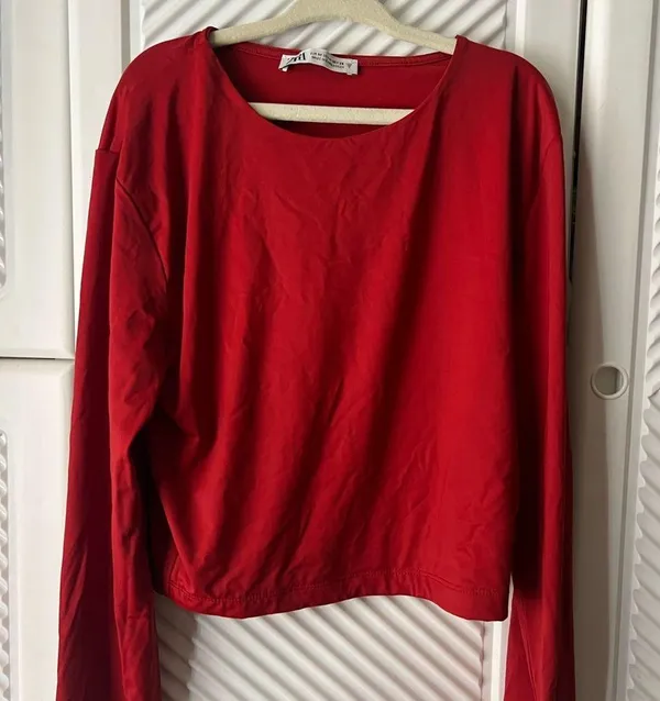 ZARA Women's Red Long Sleeve Top - Image 3