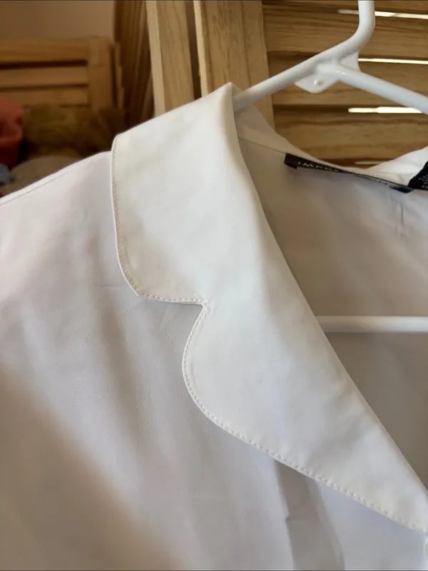 Impressions White Long-Sleeve Scalloped Collar Dress Shirt Medium - Image 2