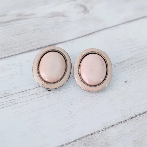 Vintage Clip On Earrings Dusky Pinkish Tone Oval - Image 2