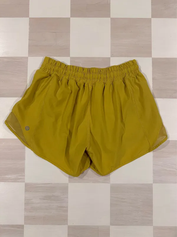 lululemon hotty hot short ii lr low rise lined long 4” soleil yellow 4 W7AWBT - Image 2