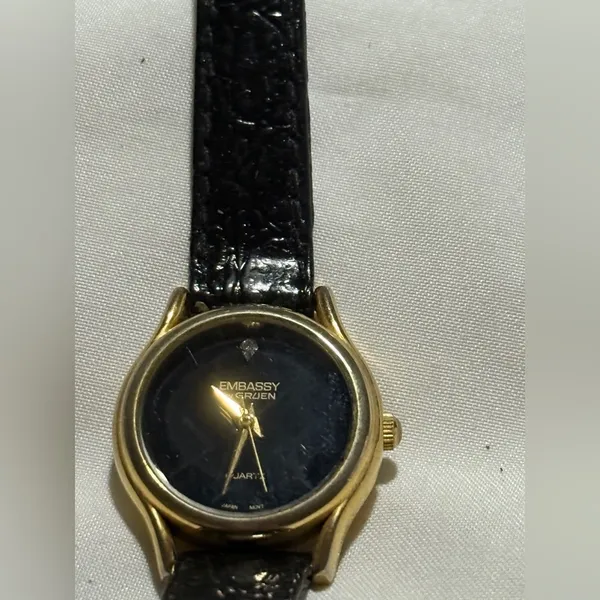 Embassy by Gruen Watch with Diamond Chip preloved - Image 2