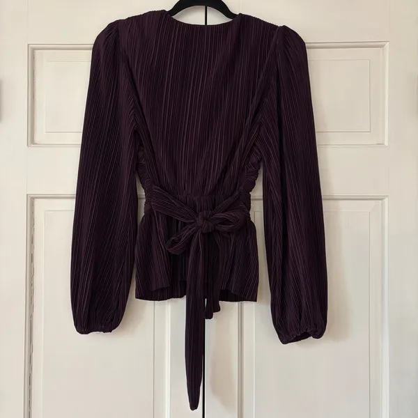 ASTR‎ the Label Plum Purple Plisse Pleated Knot Blouse Puff Shoulder Size Small - Image 8