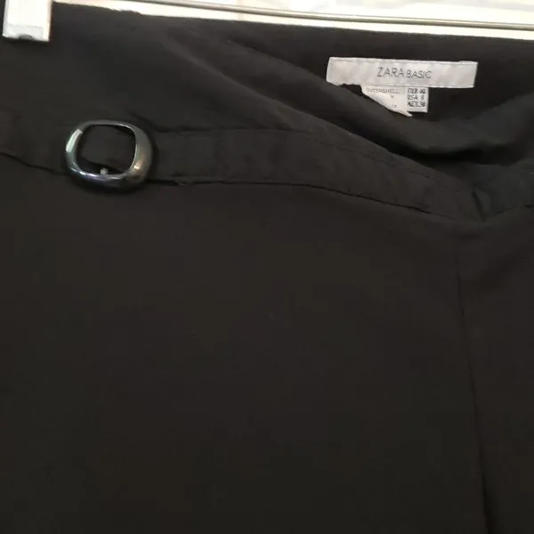 Zara  Cropped Pants - Image 3