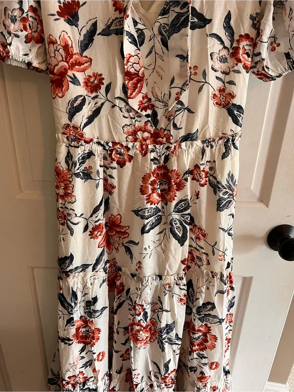 Lucky Brand White Maxi Dress with Red and Navy Floral Print - Image 7