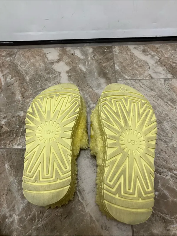 Ugg Winter Fluffita Sherpa Yellow Platform Slippers Womens Size 5 - Image 8