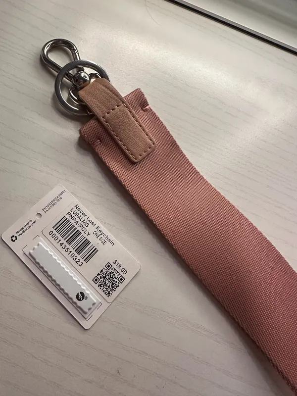 Lululemon Keychain Never Lost - Image 4