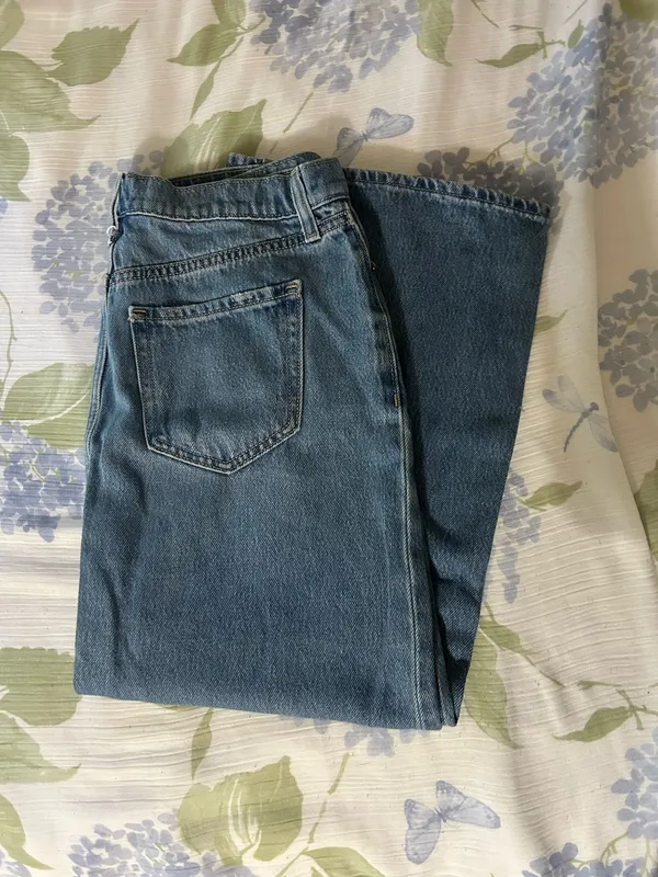 Old Navy Midi Denim Skirt medium wash size 2 - Image 2