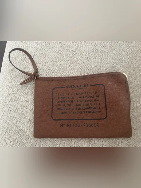 Coach Storypatch Badge pouch Brown Leather Clutch - Image 4