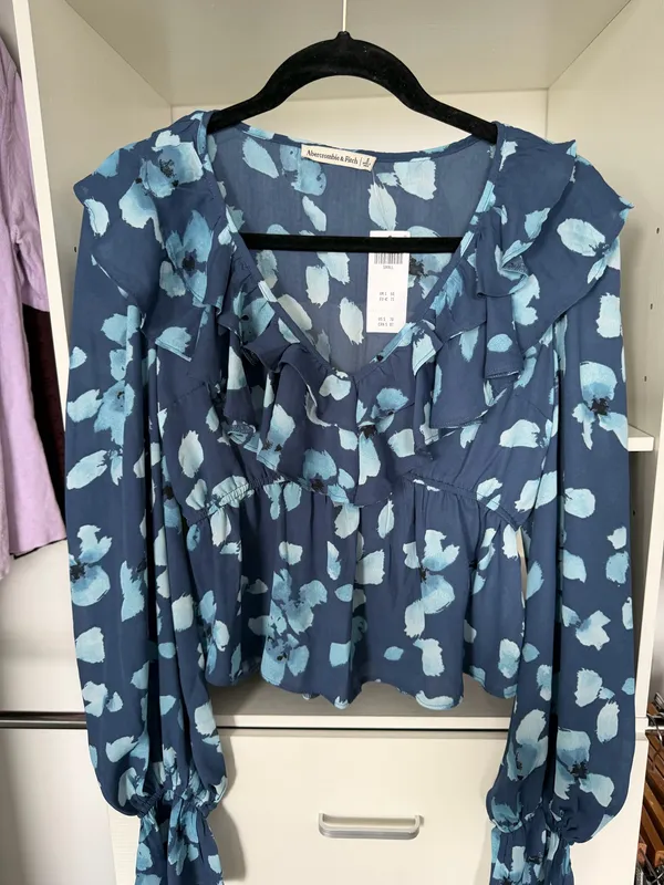 Abercrombie Blue Ruffle Top - Image 2