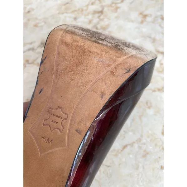 Joan & David BURGUNDY PATENT Platform Heel size 6 - Image 10