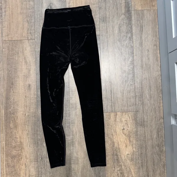Beyond Yoga Crushed Velvet‎ High Waisted Leggings Black Athleisure Pants Small - Image 2