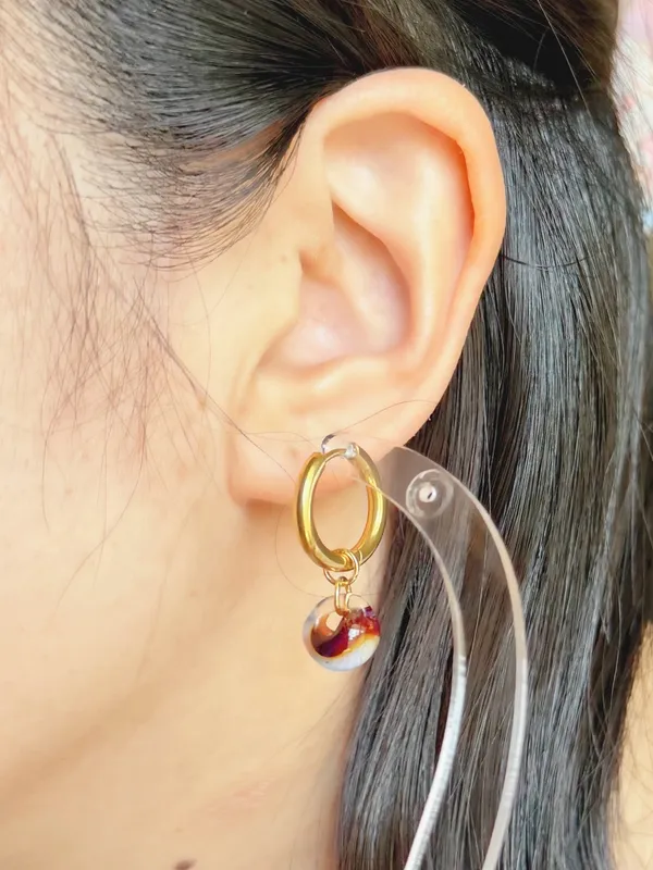Handmade Japanese magatama quality glass simple minimalist hoop earrings💛 - Image 4