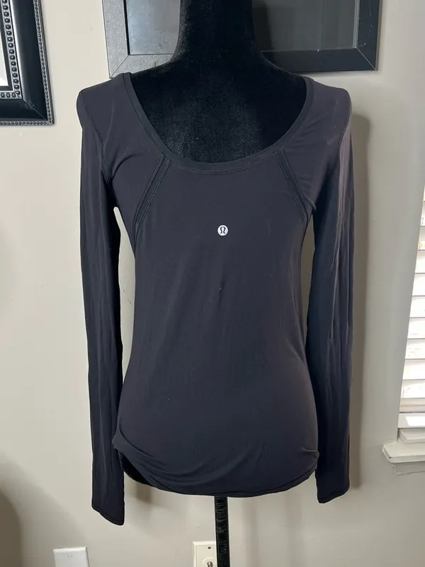 Lululemon align and define long sleeve tee 6‎ Black - Image 9
