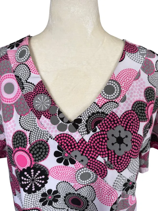 Women's pink, white, gray, black floral short sleeve v-neck scrub top size L - Image 5