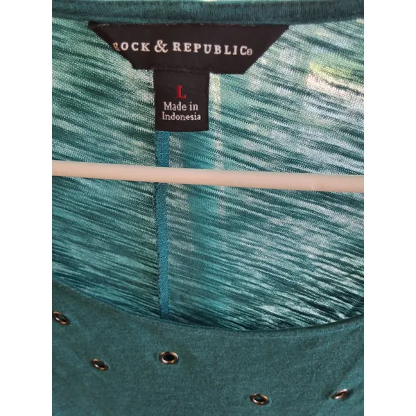 Rock & Republic Large Teal Lightweight Loose-Knit Top with Grommet Details - Image 4