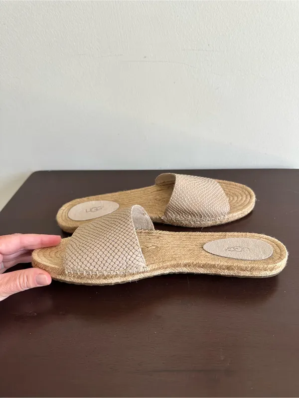 UGG Cherry Exotic Embossed Beige Leather Jute Espadrille Slides Sandals Size 9 - Image 6