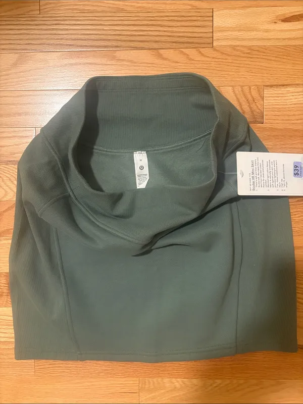 Scuba High Rise Mini Skirt Green Eucalyptus Medium New with tags - Image 7