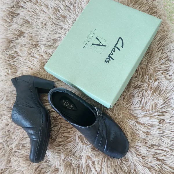 Clarks Artisan Women's Black Leather Upper Shoes Size 71/2 M - Image 12