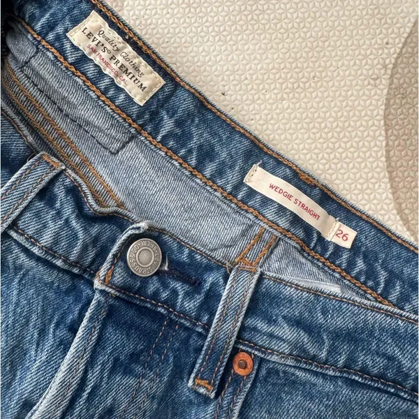 Levi’s Wedgie Straight Jeans - Image 5