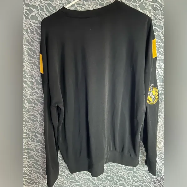 Harry Potter Hufflepuff Oversized Crewneck Lightweight Sweater - Image 4