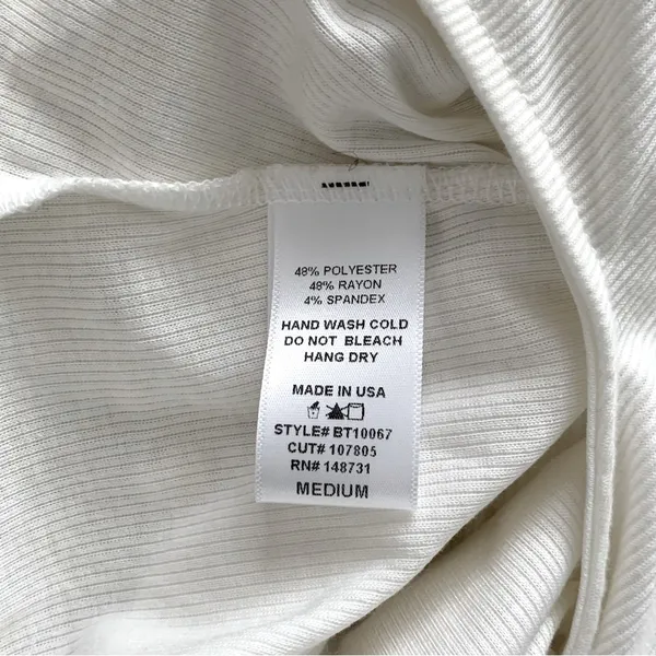 NWT• Los Angeles • White Ribbed Crop Top • Sz M - Image 4