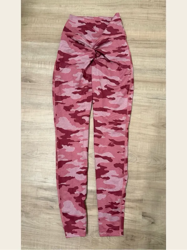 Bombshell camo leggings! - Image 2