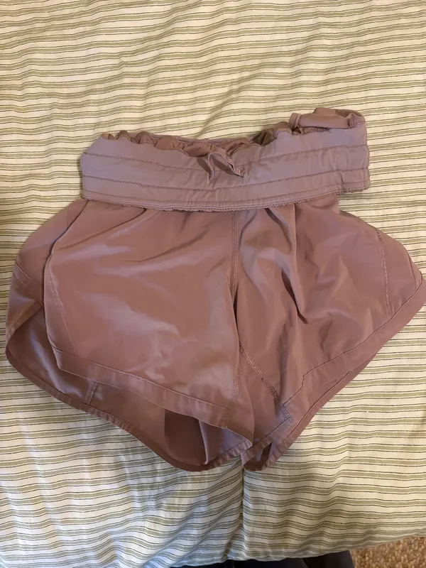 Lulu Lemon Shorts  - Image 4