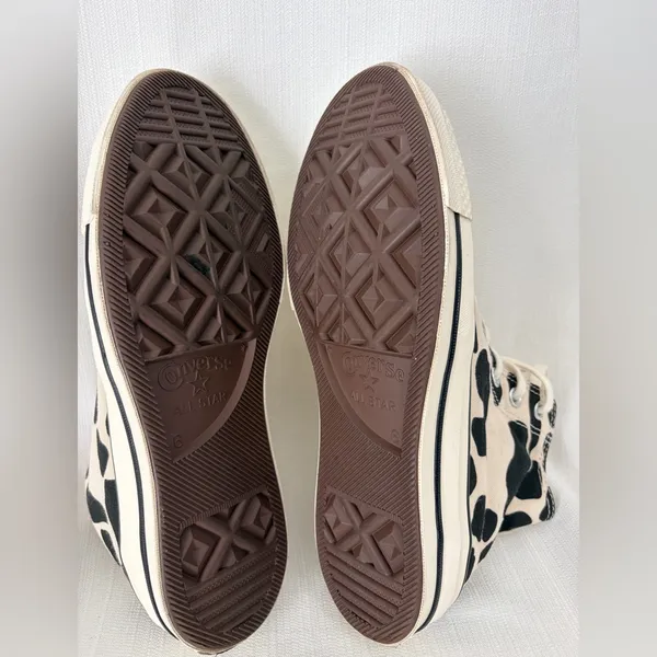 Converse Chuck Taylor Cow Print High Top Unisex Men’s 6/ women’s 8(B141)✨ - Image 10