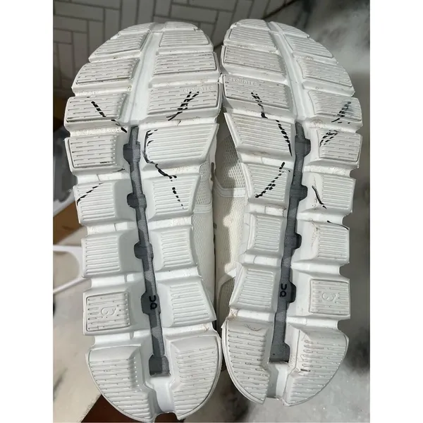 On Cloud Running Shoes Women’s Size 11 White Swiss Engineering CloudTec EU43 - Image 7