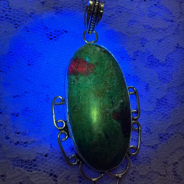 Oval Green Chrysocolla Gemstone Silver Plate Pendant - Image 5