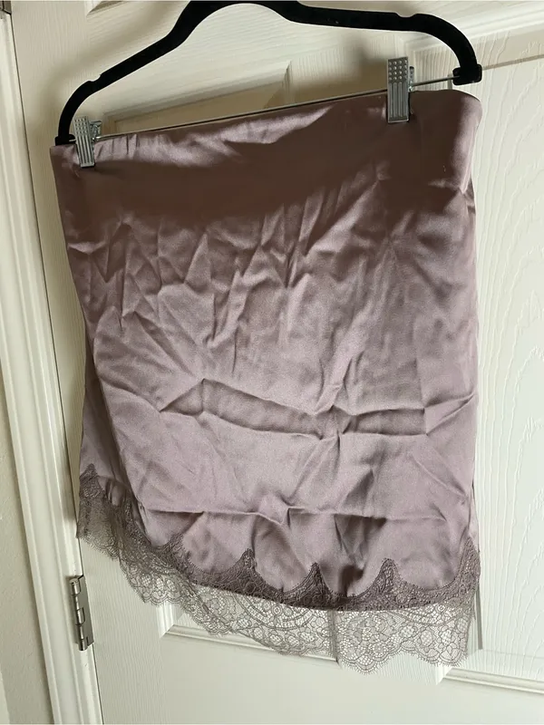 Zara Silky Lace Trim Strapless top in Dusty Mauve Size Large - Image 2