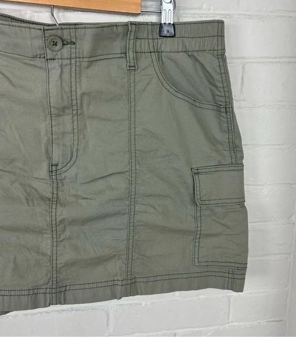 NWT Hollister Green Cargo Utility High Rise Mini Skirt Size L - Image 5