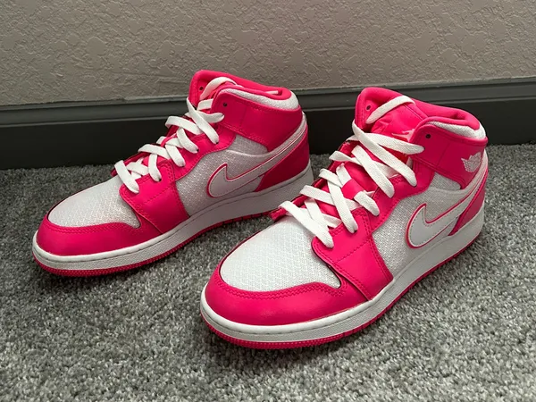 Air Jordan 1 Mid - Image 3
