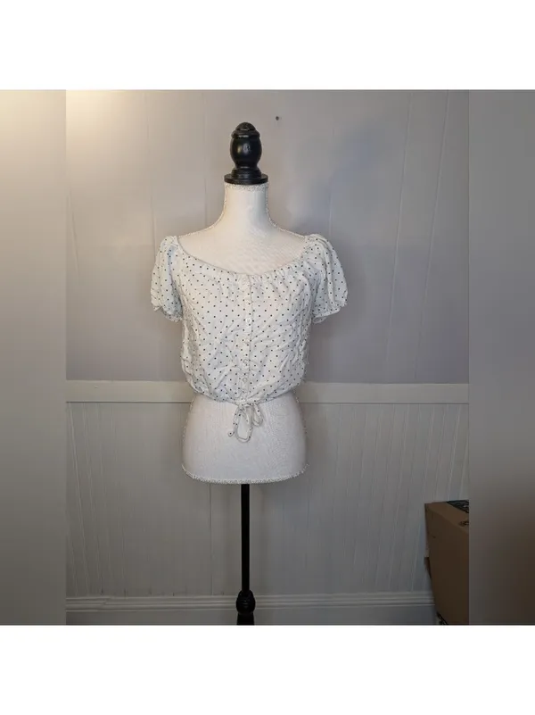 Hollister White Polka Dot Off-Shoulder Crop Top – Size Small - Image 4