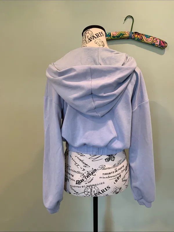 Tinsel Town Junior Women’s Medium Light Blue Cropped Full Zip Hoodie Sweatshirt - Image 4
