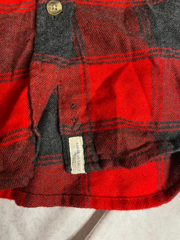 Red and black boyfriend fit flannel - Image 6