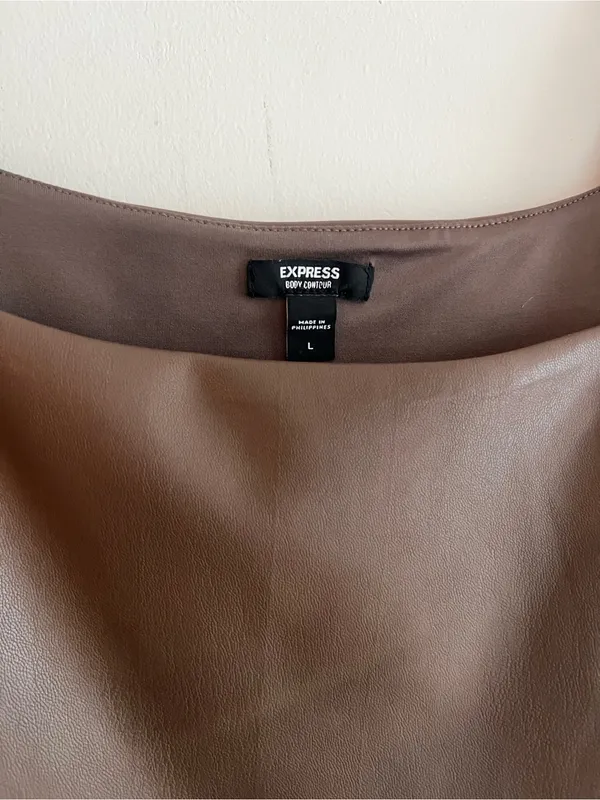 Express Body Contour Faux Leather Square Neck Cropped Tank Top Brown Large - Image 6