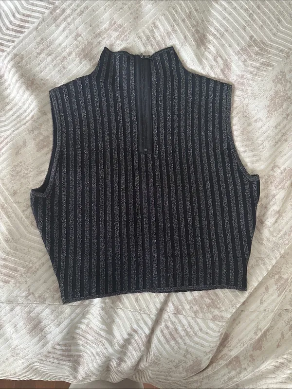 Sleeveless Metallic Black Stripe Mock Neck Crop Top - Image 2