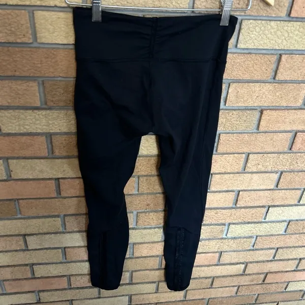 Lululemon Full Length Ruffle Athletic Leggings Black Size 4 - Image 2