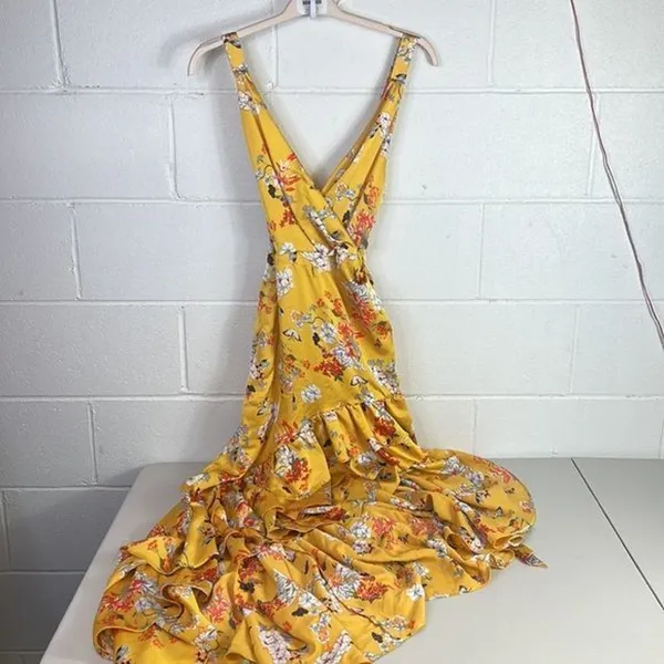 RTR Bronx and BancoNarciss Dress Sz Medium Yellow Floral asymmetrical ruffle - Image 6